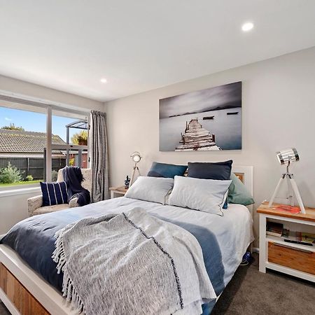 Leave Of Absence - Christchurch Holiday Home Eksteriør bilde