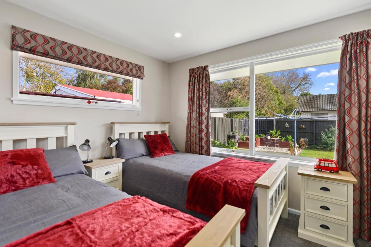 Leave Of Absence - Christchurch Holiday Home Eksteriør bilde